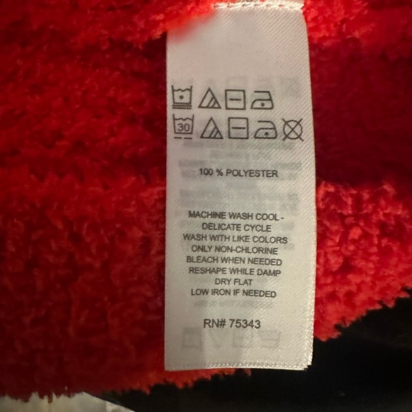 Sincerely Jules Cozy Red Bouclé Sweater – Size Small - Picture 7 of 7